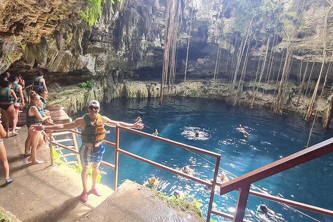 Chichén Itzá Marvels Day Trip:Cenote Oxman & Valladolid Adventure - Valladolid: colonial streets, but with limited time