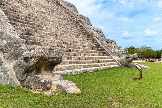 Chichen Itza Options tour With Sacred Cenote and Valladolid City - Valladolid in 30 minutes: cathedral photos and a calm central square