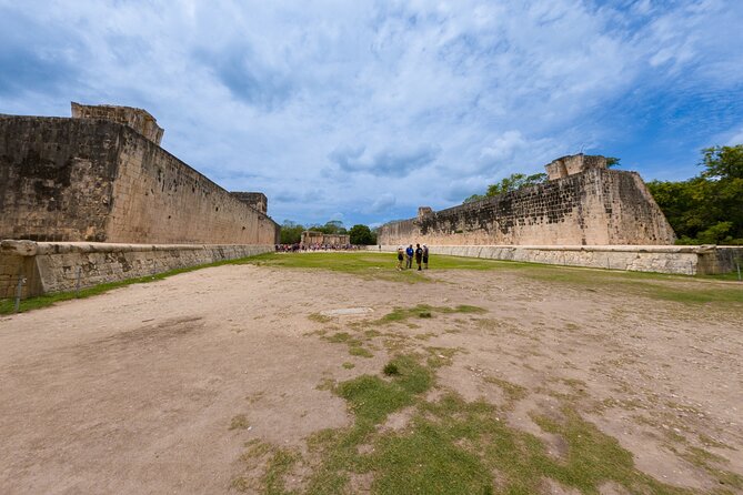 Chichen Itza Options tour With Sacred Cenote and Valladolid City - The guide matters more than you think