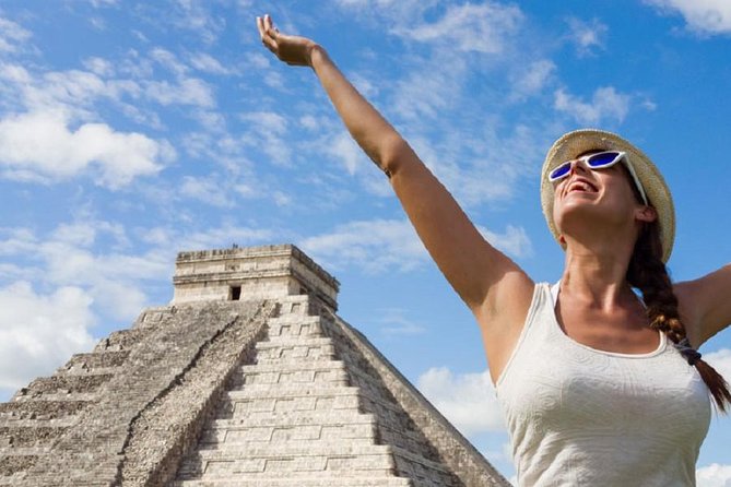 Chichen Itza Plus - Chichen Itza: El Castillo, the Ball Game, and the 25 meter stone calendar