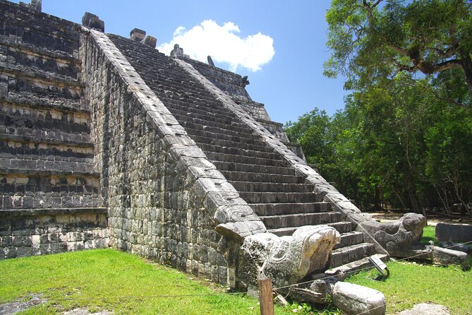 Chichen Itza: Self-Guided Tour with Audio Narration & Map - Handicraft Market to El Castillo: your route in human time