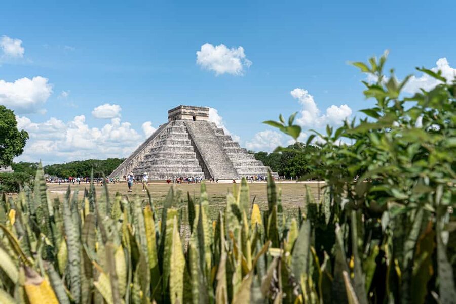 Chichén Itzá: Skip the line and dive straight into the wonder of the world - Why express entry matters at Chichén Itzá