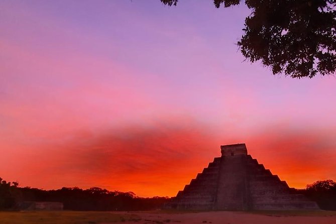 Chichen Itza Sunrise and Cenote Ik Kil from Cancun - Food on the move: breakfast included, snacks optional