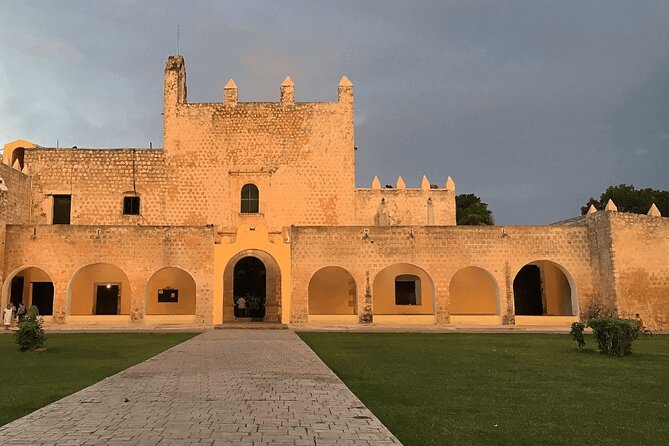 Chichen Itza Tour: Pyramids, Cenote Ik Kil & Valladolid - What to Bring for a Long Sun-Fueled Day