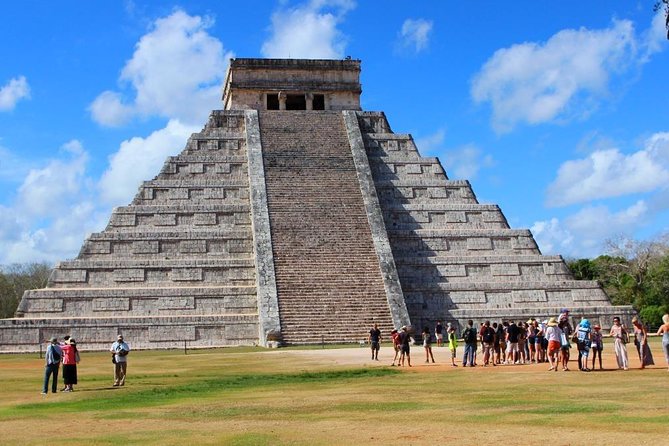 Chichen Itza Tour: Valladolid & Cenote Adventure with Buffet - Chichén Itzá: the guided ruins plus your own exploration time