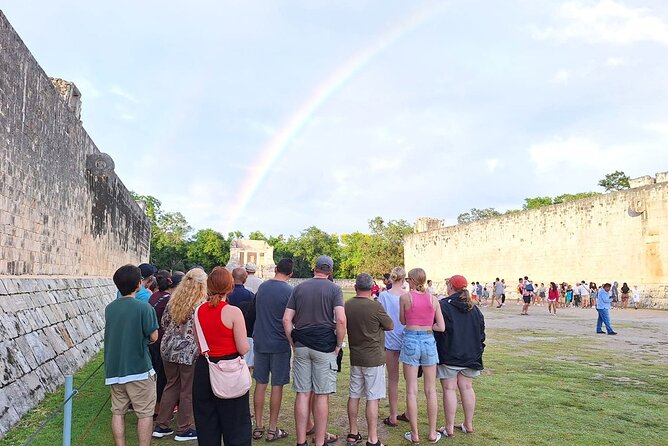 Chichen Itza: Tour with Expert Guide without lines! - Stop 2: Temple of the Warriors and the square-pillars