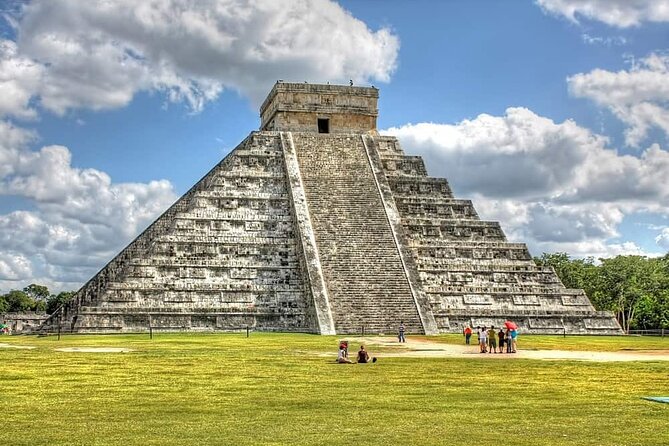 Chichen Itza VIP Mayan Wonder (Full Day Experience) - Chichen Itza: guided exploration plus free time for photos