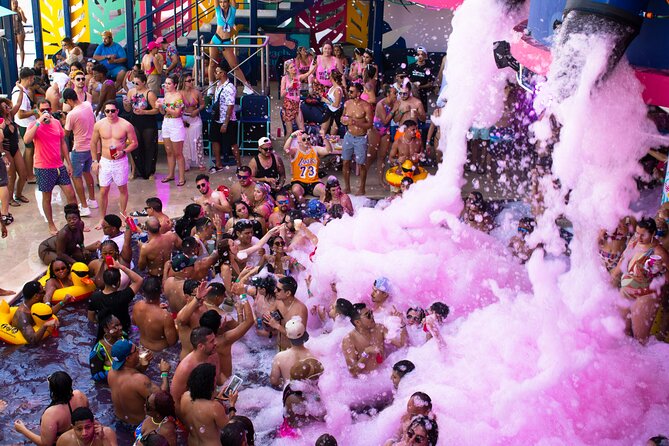 Coco Bongo Beach Club Day Party Premium Pass - Coco Bongo Premium Pass in Cancun, what you’re really buying