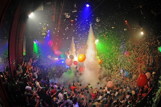 Coco Bongo Cancun Gold Member VIP Night Out by After Dark - Gold Member VIP: what you are really paying for
