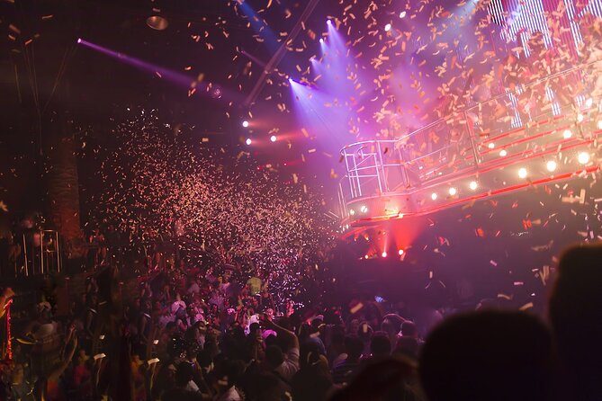 Coco Bongo Music And Show Ticket - The Crowd Reality: Spots, Timing, and Staying Comfortable