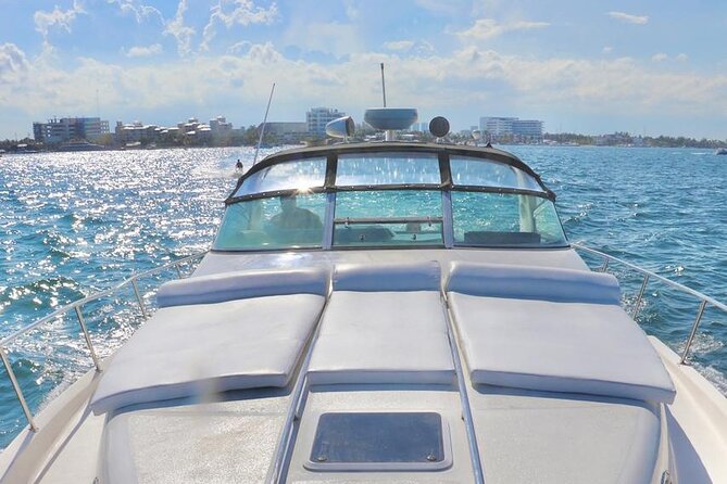 Cruise in Elegance: Luxury Yacht Rental in Cancun - Isla Mujeres and Playa Norte: The Snorkel and Beach Combo