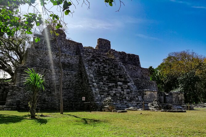 Cultural Cancun City Tour! Private Cancun Round Transportation - Mercado 28: Souvenirs, Food Stops, and Local Noise