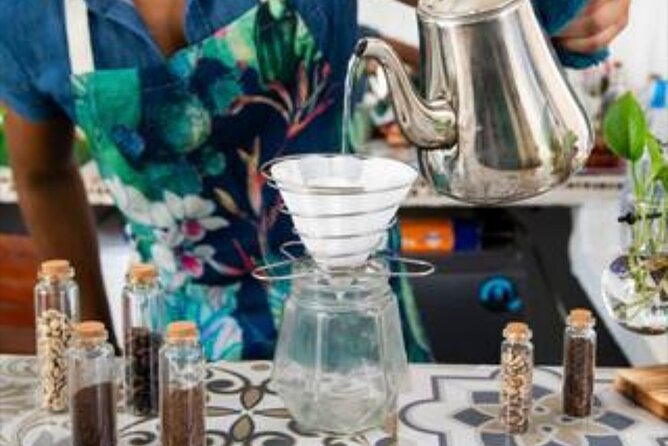 Del Grano al Cafe Learn how to roast grind and prepare coffe - From green beans to roasted coffee: the roasting lesson