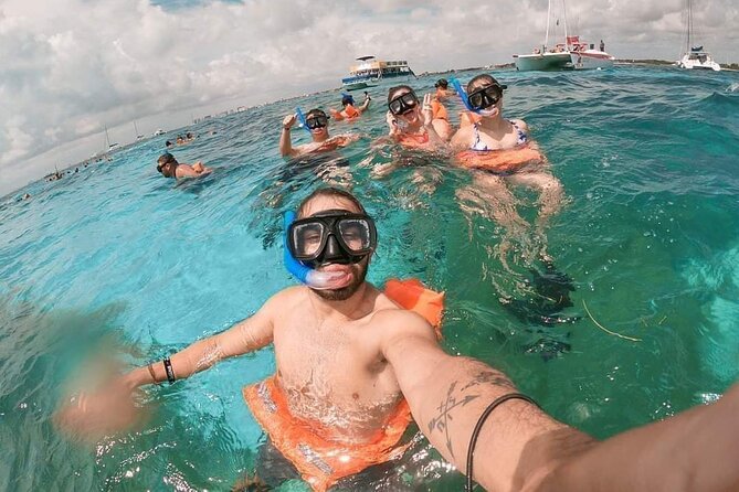 Deluxe Catamaran to Isla Mujeres, with Drinks, Snorkel & Buffet - Isla Mujeres Free Time: Use It Like a Local, Not Like a Check-List