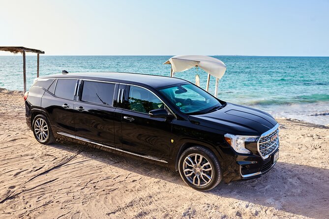 Deluxe GMC Limousine from Cancun Airport to Puerto Morelos - Terminal-by-terminal meeting points: where to go so you do not waste time