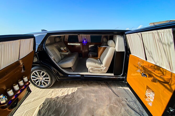 Deluxe GMC Limousine from Cancun Airport to Puerto Morelos - Inside the Deluxe GMC limousine: the included comfort items that matter