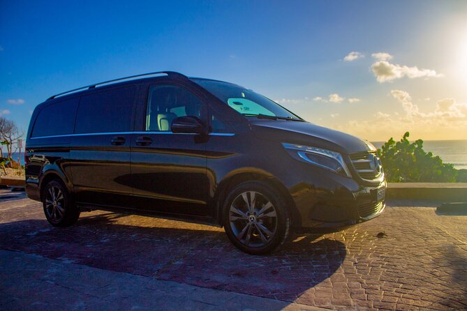 Departures in Mercedes Benz from Puerto Morelos to Cancun Airport - Booking smart: how to choose the pickup time without guessing