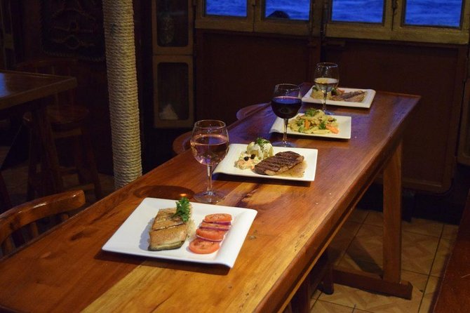 Dinner & Live Pirate Fight from Cancun - Comfort and seating: avoiding the hot, tight start