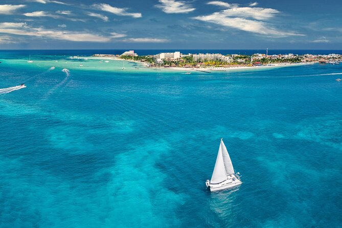 Discover Isla Mujeres: Catamaran, Snorkeling, and "Ice Bar" - The ice bar at -18°C: why it is worth the detour