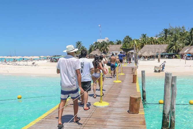 Discover Isla Mujeres: Catamaran, Snorkeling, and "Ice Bar" - Spinnaker flying and weather reality
