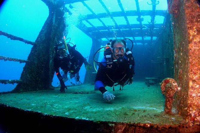 Diving in Cancun for Certified Divers | 2 Dives | All Inclusive - What you really do on this two-session scuba trip in Cancun