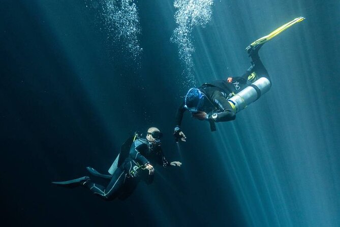 Diving in Cenotes: discovering the Mayan Underworld - First Underwater Session: How the Guide Helps You Get Comfortable