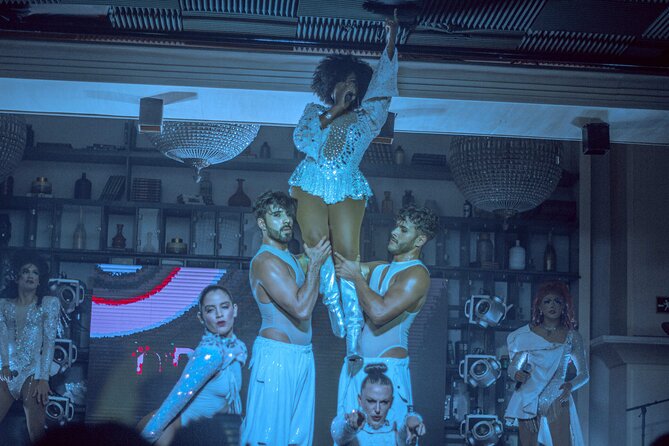 Dragaret Live Music and Dance Show in Cancun - Ticket Choices: Simple Entry vs Open Bar Value