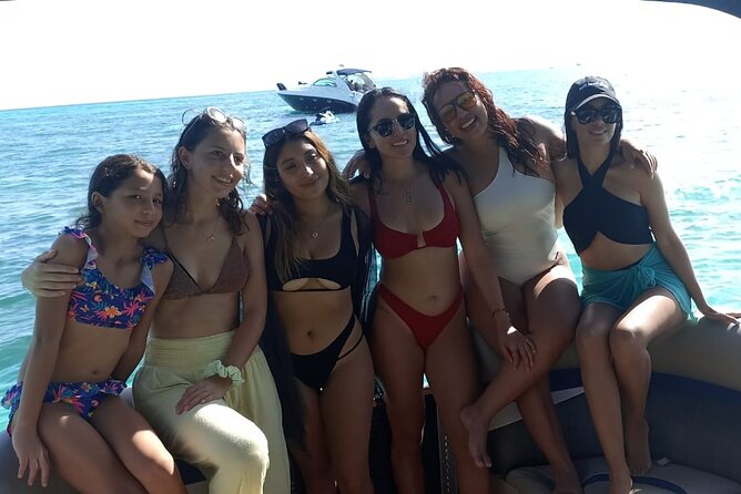 Entertainments and Celebrations in Cancun and Isla Mujeres - Music and the Onboard Party Option: Fun, With a Built-In Remote Control