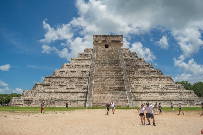 Experience Chichén Itzá: Full Day Tour with Cenote & Valladolid - Valladolid: Your One-Hour Break From the Rush