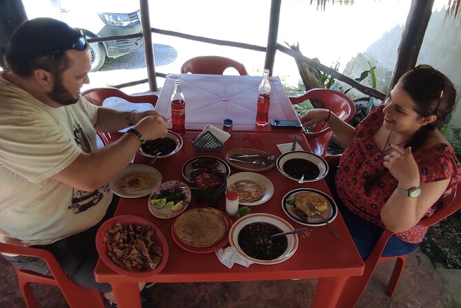 Expert Guided: Chichen Itza Tour with Early Access - Lunch buffet and how the pacing keeps the day enjoyable