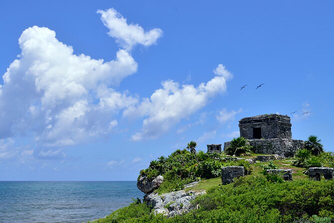 Full Day Guided Tour of Tulum and Coba, 4 places in 1 Day - Stop 2, Coba pyramids: 15 minutes of context plus real photo time