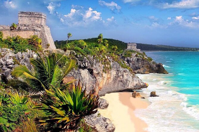 Full Day Guided Tour of Tulum and Coba, 4 places in 1 Day - Lunch, water, and the heat factor: small comforts that matter