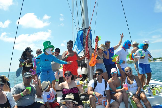 Full-Day Luxurious Catamaran Adventure - Cancún to Isla Mujeres - Downtown Isla Mujeres: Shopping, Walking, and the Traffic of a Popular Island