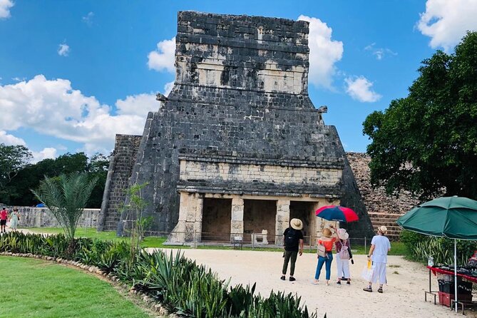 Full Day Tour Chichén Itzá Cenote Saamal Valladolid with buffet - Timing, guide style, and how the day stays organized