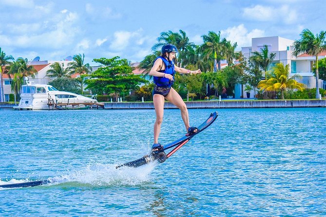 Hoverboard Flight in Cancun - Showers, toilets, and the end of your “flight mode”