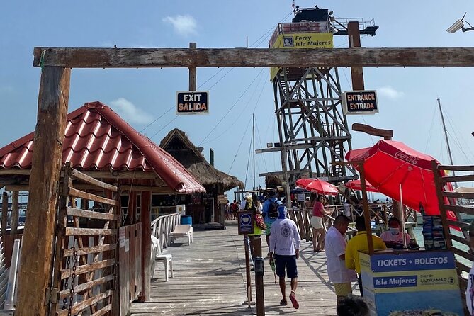 Isla Mujeres Basic Tour in Catamaran with Snorkel and Open Bar - Playa Norte: the best place to slow down and swim