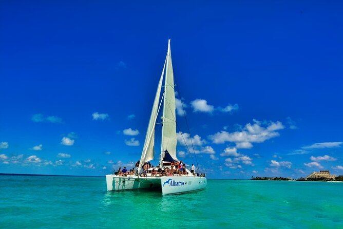 Isla Mujeres Catamaran Sailing Experience with Lunch & Open Bar - Downtown Free Time for Shopping and Sightseeing