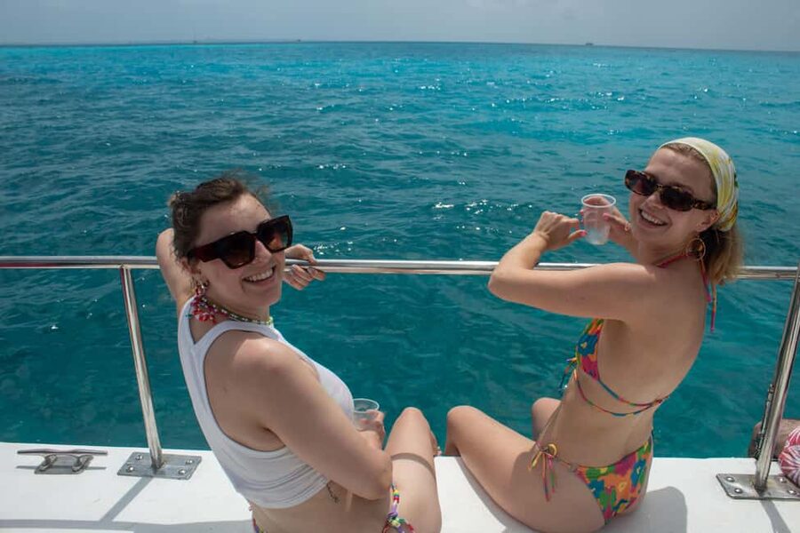Isla Mujeres Catamaran, Snorkel & Buffet Lunch - Golf cart or motorbike on Isla Mujeres: optional freedom