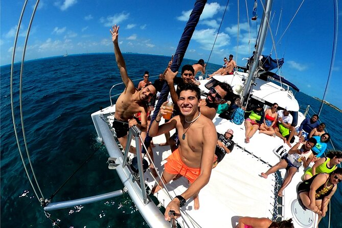 Isla Mujeres Catamaran + Snorkel + Open Bar on board + Buffet - Booking choices and getting to the marina without stress