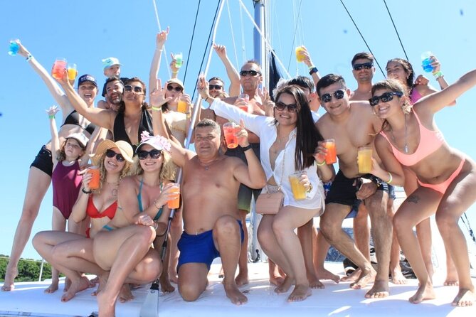 Isla Mujeres Catamaran Tour from Cancun with snorkel and Open Bar - Albatros Beach Club on Isla Mujeres: Lunch, Shade, and a Real Break