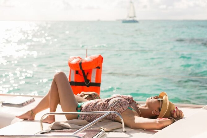 Isla Mujeres Catamaran Tour with Snorkel, Open bar and Transport - El Meco reef snorkeling: guided gear, safety rules, and real conditions