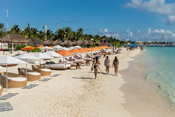 Isla Mujeres Cruise with Beach Club, Snorkel, Lunch and Open Bar - Playa Norte (North Beach): the easy swim stop