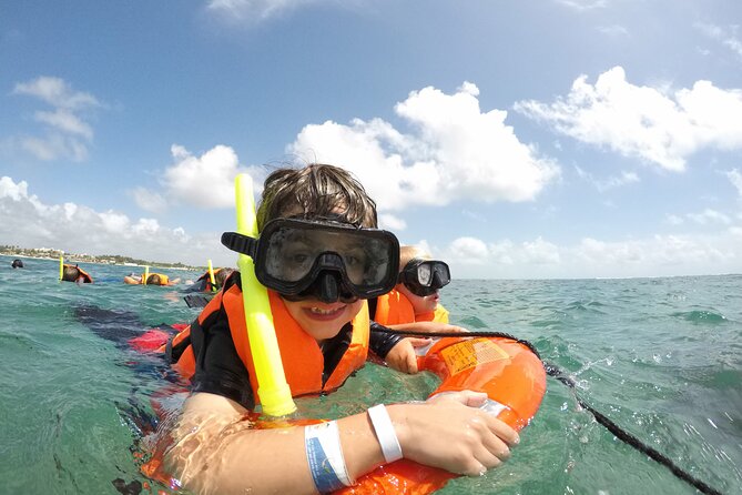 Isla Mujeres Snorkeling & Catamaran Adventure Tour - Group size and vibe: what up to 80 people feels like