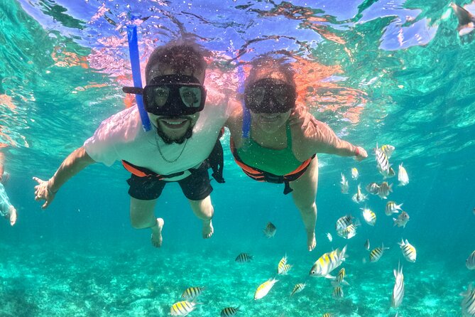 Isla Mujeres Spring Break Party Catamaran Snorkel and Open Bar - Lunch at the Beach Club: The Real Midday Reset