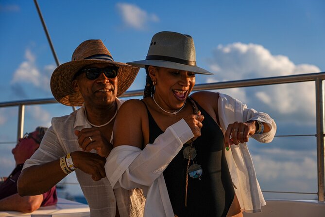 Isla Mujeres Sunset Cruise and Tour from Cancun - Onboard Entertainment: A Real Occasion, Especially for Couples