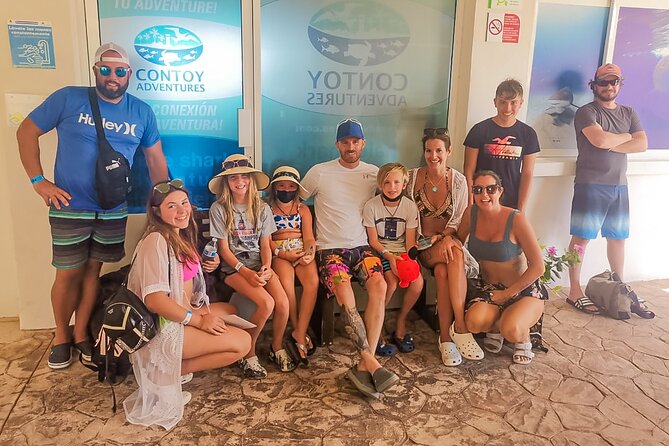 Isla Mujeres Tour, Snorkel and Golf Cart included - Miguel Hidalgo Avenue: where to eat, shop, and reset