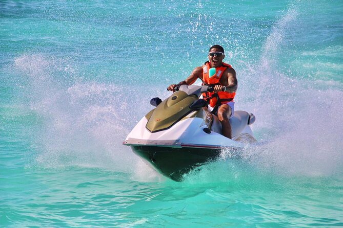 Jet Ski Rental in Cancun for 2 People - Price and What You Get for $95 Per Group