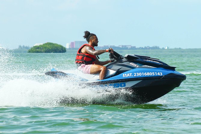 Jet Ski Rentals in Cancun: 30-Minute Option (Shared Jetski) - Getting the gear right, so the ride feels better
