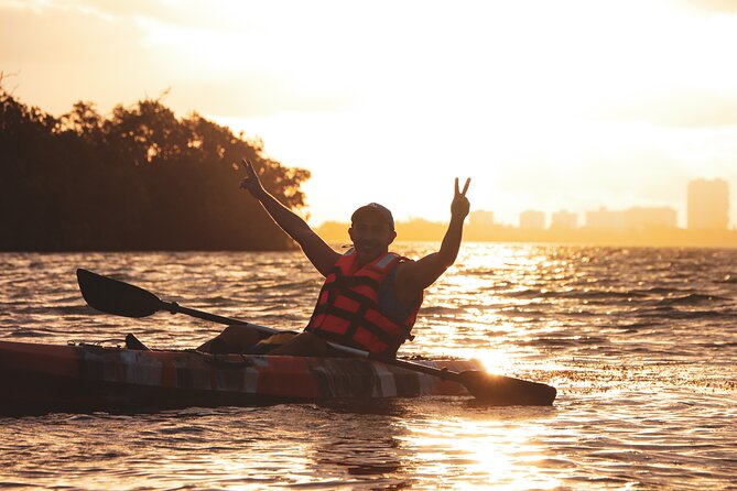 Kayak Tour at Sunset in Cancun - Sunset Timing Tips: Sun in Your Eyes Is Real