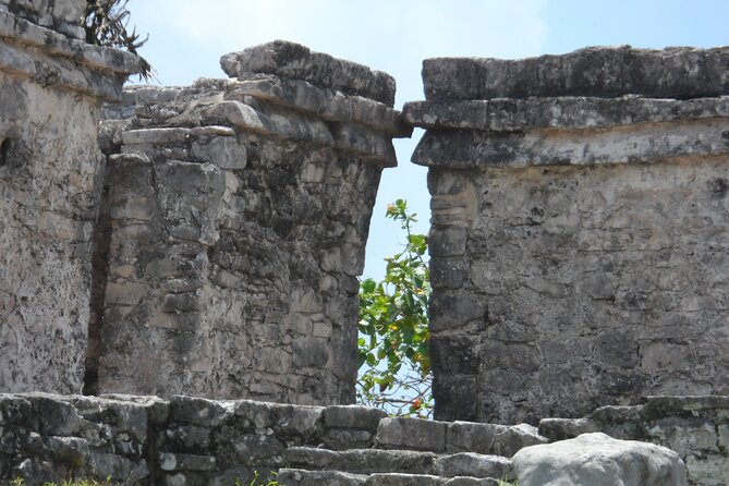 LDS Tour to Tulum Ruins + Cenote - Shopping time at Tulum: how to use the 30 minutes wisely